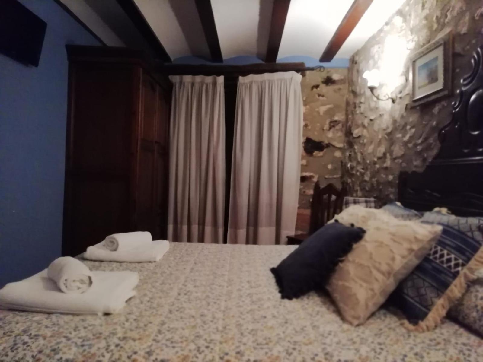 Bed and Breakfast Cal Pons Prades Zimmer foto